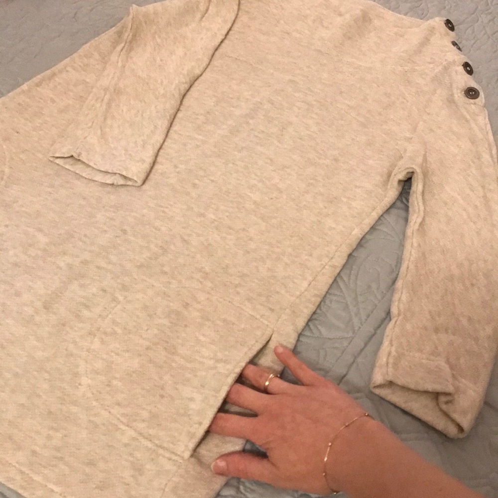 Lightweight tunic, with pockets